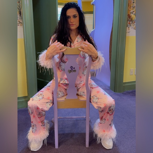 🎅🏽NWT🎅🏽Sexy Santa Pink Christmas 2 Piece Button Up Silky Pajama Set w Fur Trim - Picture 16 of 17